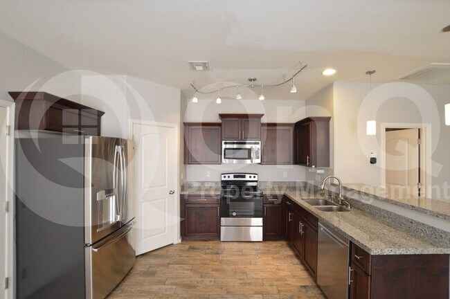 Building Photo - 2035 E Heartwood Ln