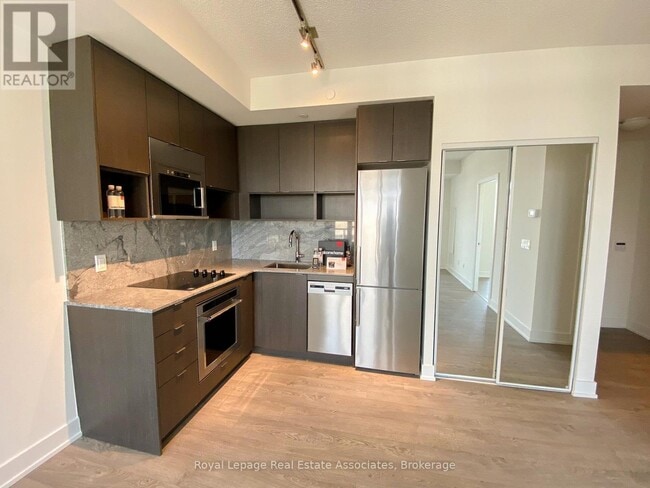 Building Photo - 7 Mabelle Ave