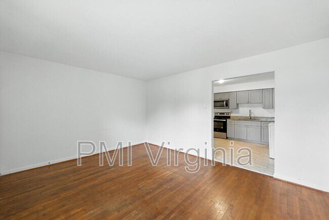 Building Photo - 3237 Verdun Ave