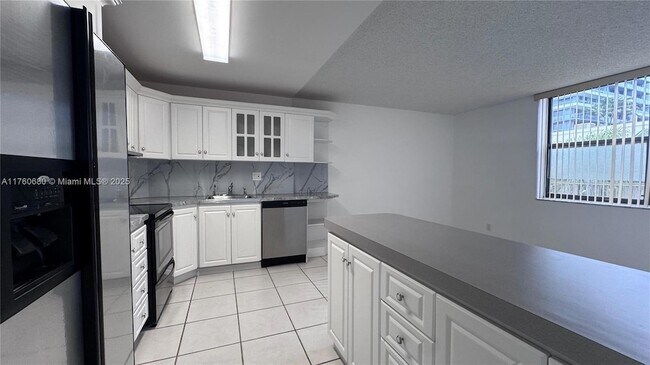 Foto del edificio - 20401 NE 30th Ave