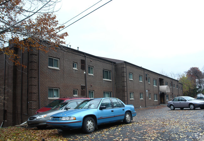 Building Photo - West View Gardens