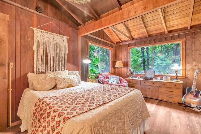 Building Photo - Picturesque Mountain Retreat. River Views ...