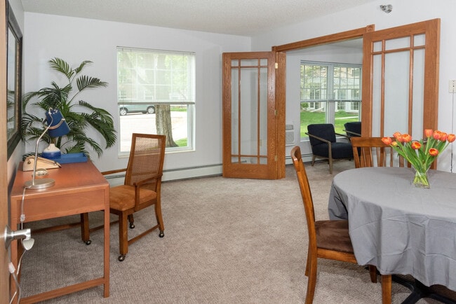Building Photo - BRIARCLIFF APARTMENTS