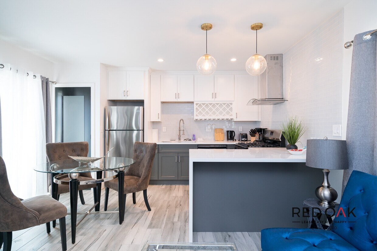 Foto principal - 836 N Van Ness Ave