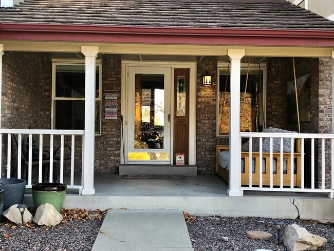 Large Porch - 9402 Oakbrush Way
