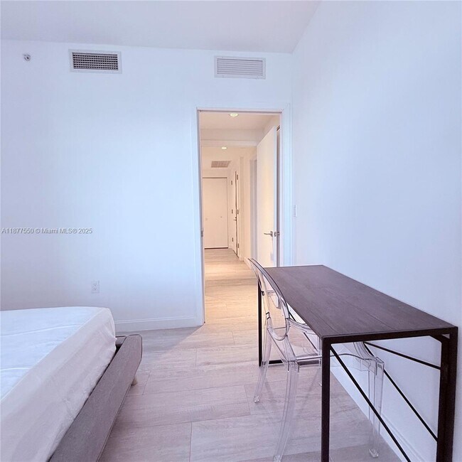Foto del edificio - 55 SW 9th St