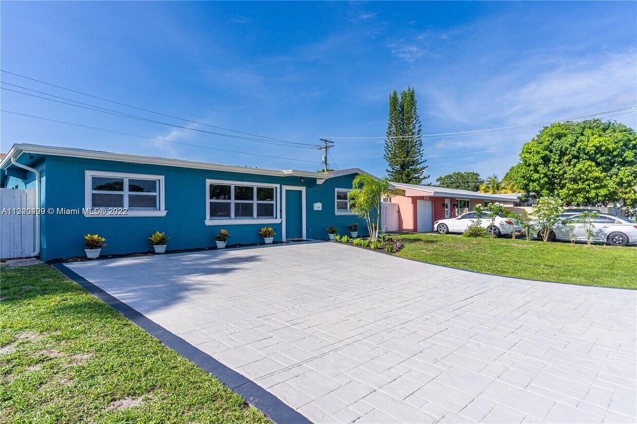 8121 NW 15th Ct, Pembroke Pines, FL 33024 House for Rent in Pembroke