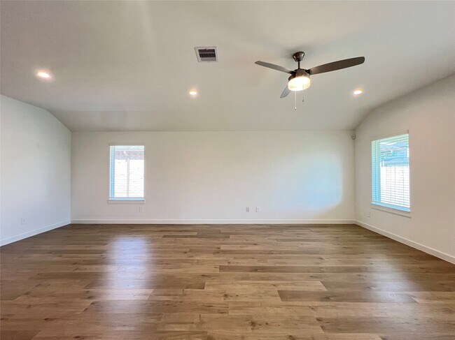 Building Photo - 30243 Lone Peak Dr