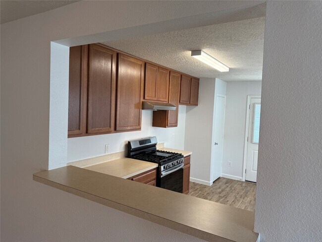 Building Photo - 3039 Legends York Dr