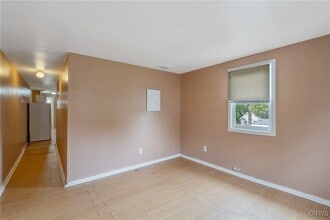 Building Photo - 6 N 4th St Building Photo - 6 N 4th St