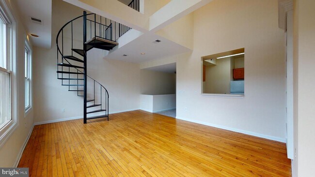 Building Photo - 1647 Fuller St NW