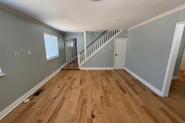 Foto del edificio - Spacious Colonial Heights Bungalow
