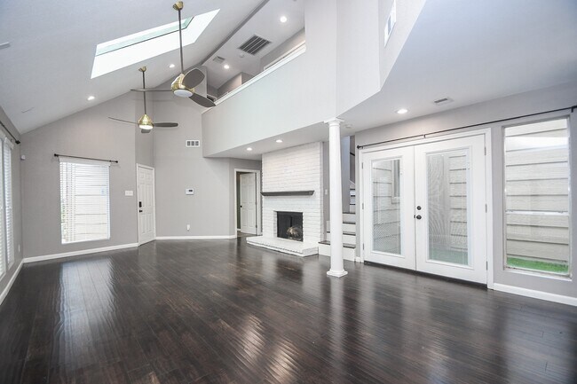 Building Photo - 12625 Memorial Dr