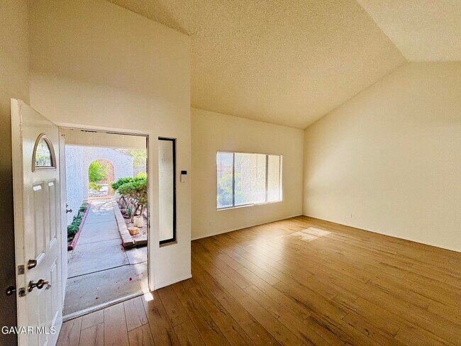 Foto del edificio - 36778 Spanish Broom Dr