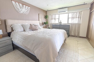 Building Photo - 3216 SE 12th St