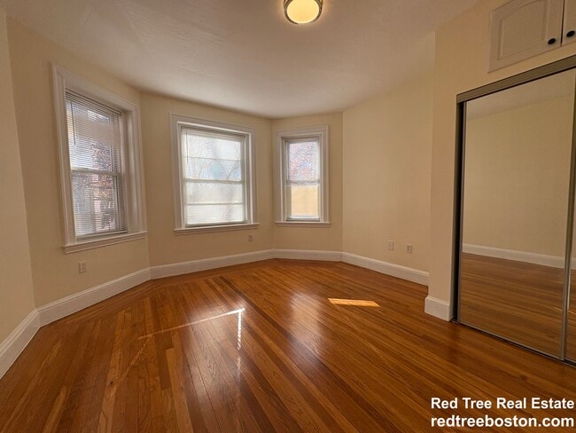 Photo - 73 Thatcher St Apartment