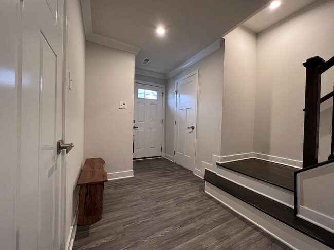 Foto del edificio - 217 Stonehurst Dr