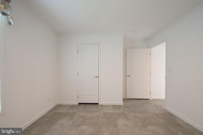 Building Photo - 49 Sherwood Forest Way