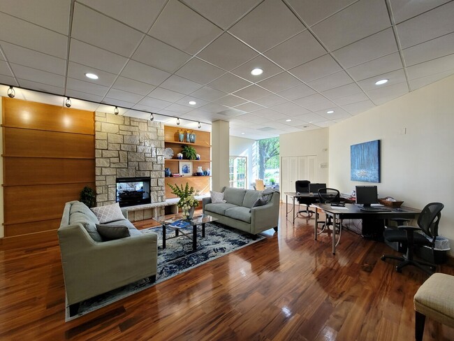 Foto del edificio - 3838 Rainbow Blvd #1003