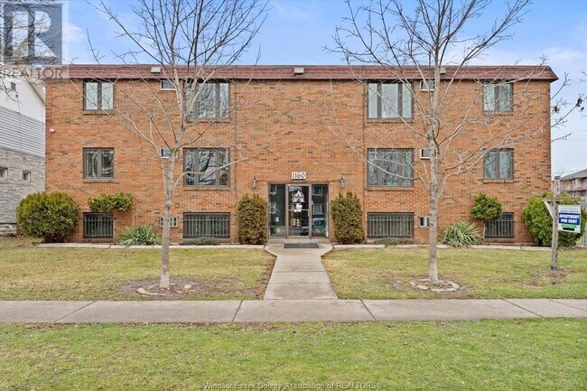 Building Photo - 1160 Howard Ave