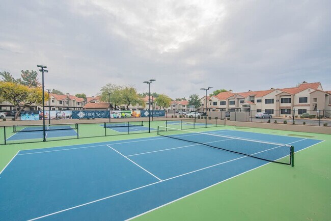 Foto del edificio - 7900 E Princess Dr