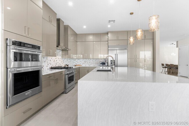 Building Photo - 12510 Solana Bay Cir