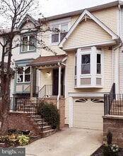 Building Photo - 2846 Schoolhouse Cir
