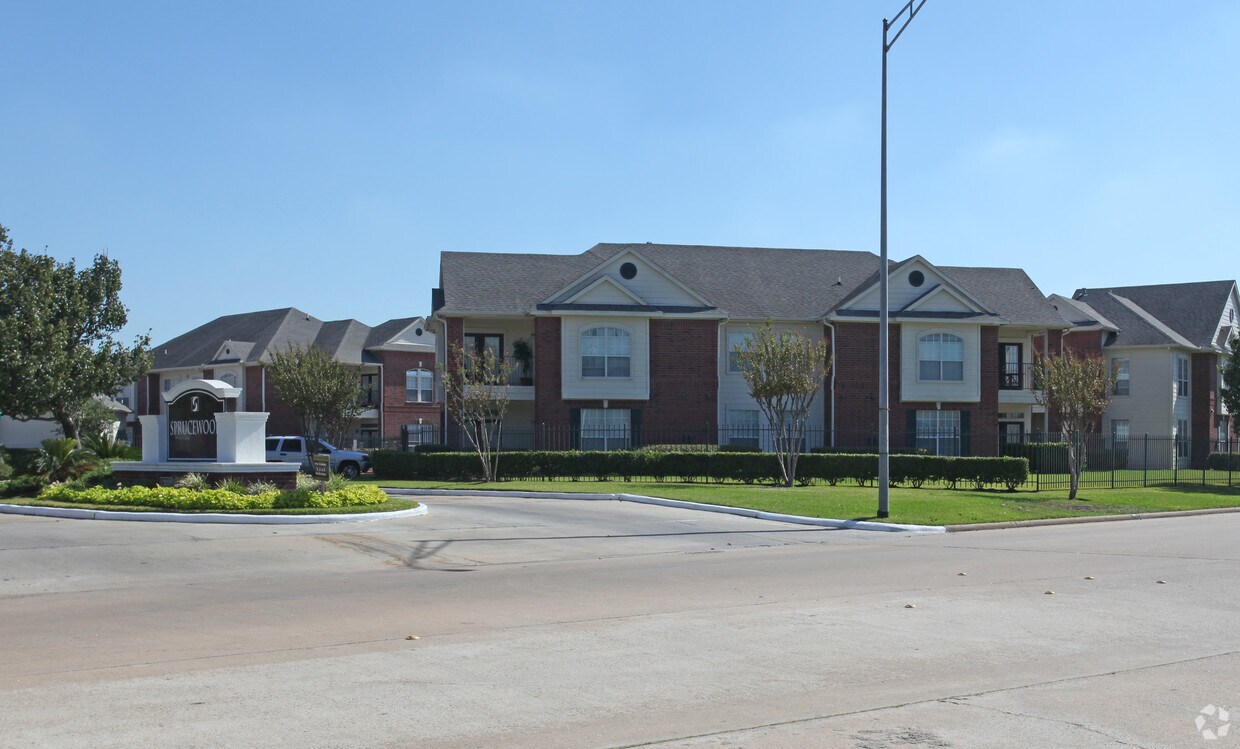 Foto del edificio - Sprucewood Apartments