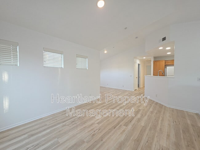 Building Photo - 395 Whispering Willow Dr