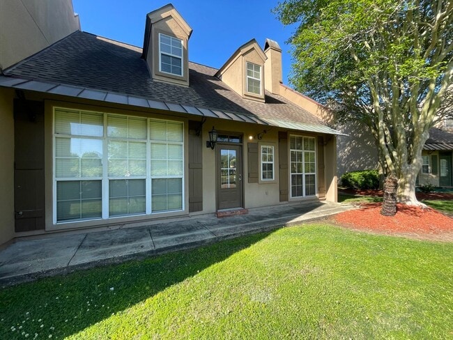 Building Photo - Townhouse: Pelican Point