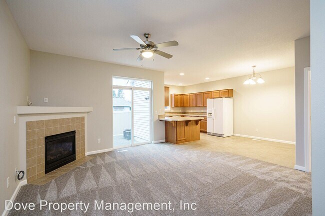 Foto del edificio - 3 br, 2.5 bath House - 12412 NE 70th Circle
