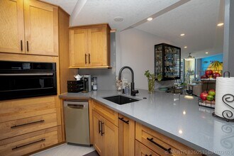 Building Photo - 9500 S Ocean Dr
