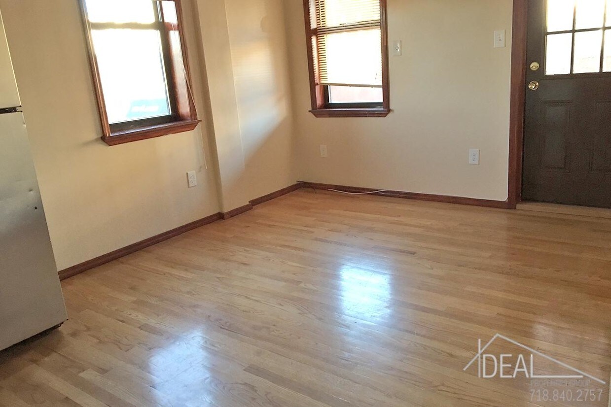 Foto principal - 658 5th Ave