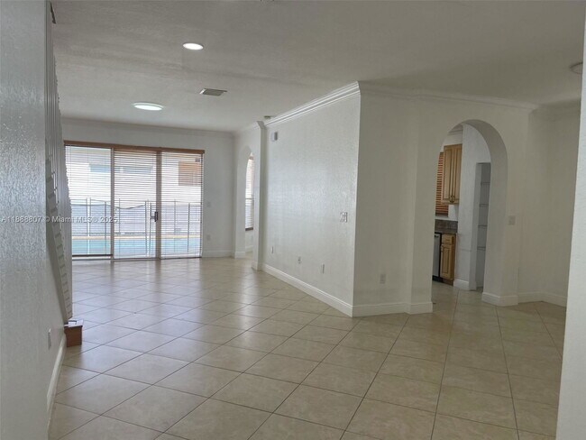 Photo - 3725 NE 10th Ct House