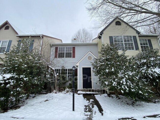 Building Photo - 11193 Hamlet Ct