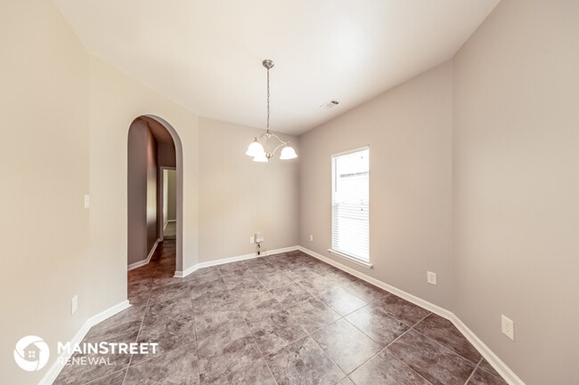 Building Photo - 12945 Woodland Park Cir