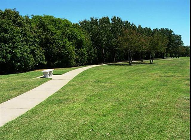 Foto del edificio - 5832 Mossbrook Trail