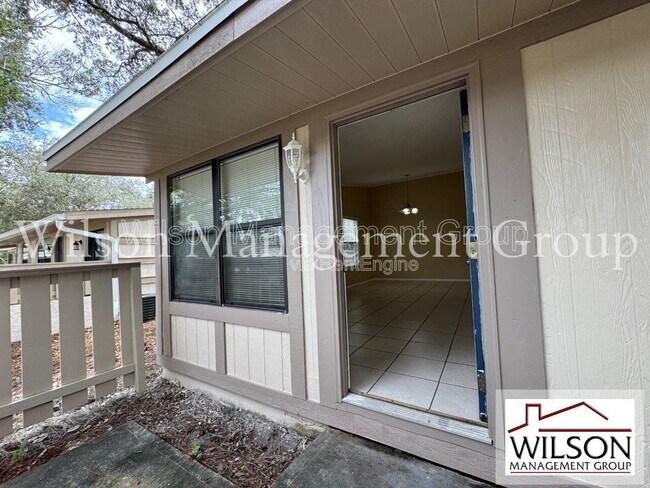 Foto del edificio - 359 Chaucer Ct