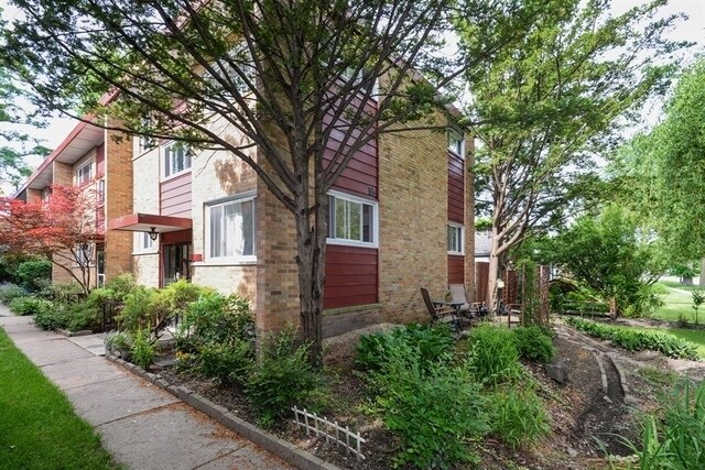 Foto del edificio - 1614 Main St