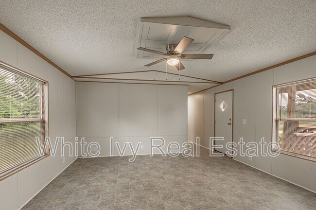 Building Photo - 1345 FM 405