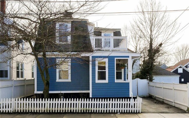 Foto del edificio - 18 Newport Ave