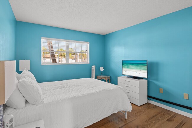 Foto del edificio - 2727 75th St W