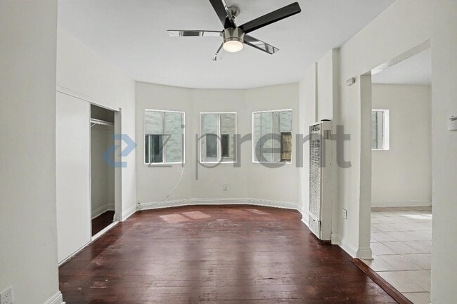 Building Photo - Unit 12