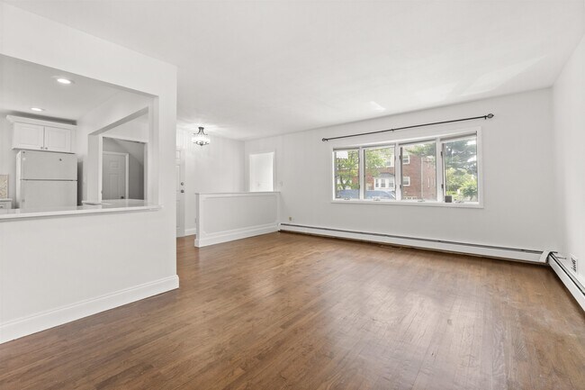 Foto del edificio - 44 CROSSGATE Rd