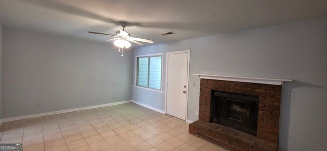 Building Photo - 1104 Booth Ct SW