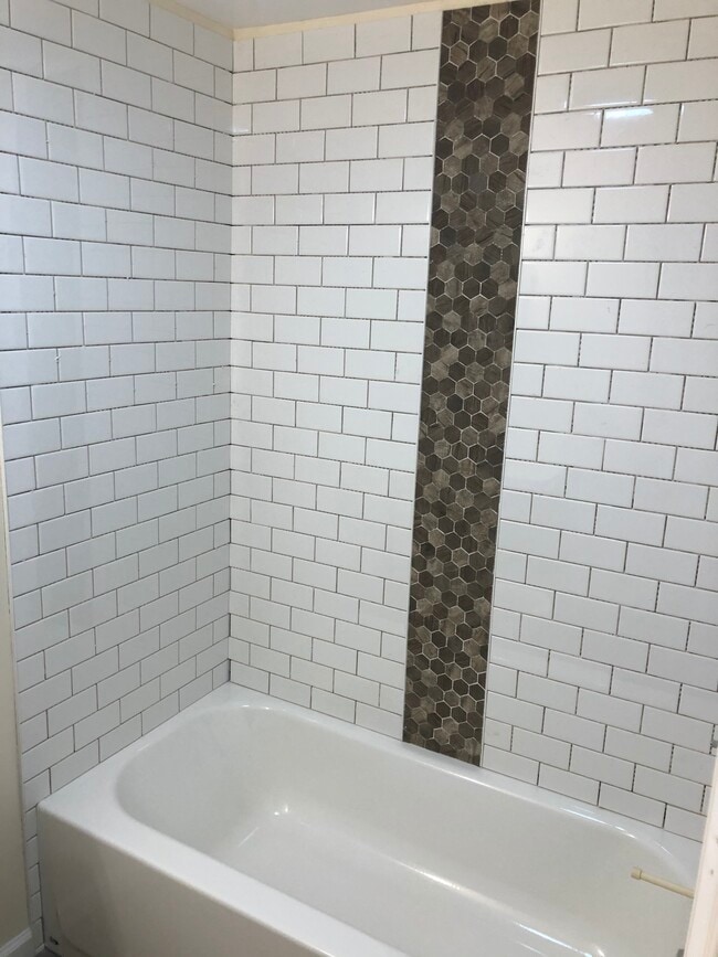 Building Photo - 45 Craftsman Ct