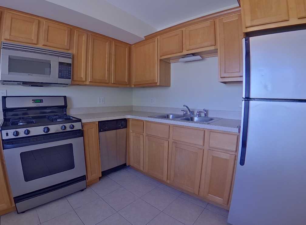 Building Photo - 213 Robson Dr