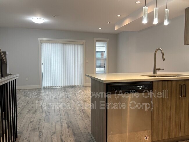 Photo du bâtiment - 500 Fleming Rd