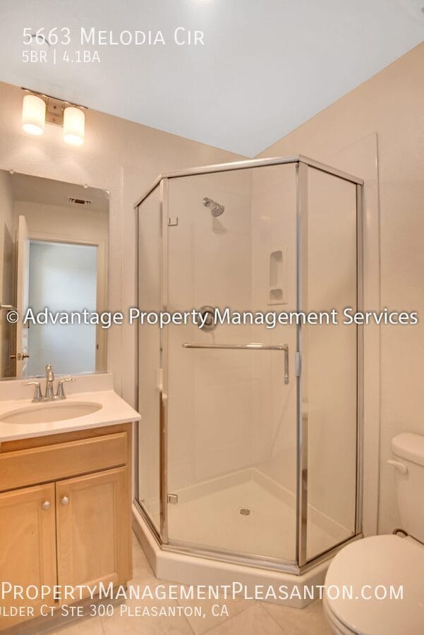 Building Photo - 5663 Melodia Cir