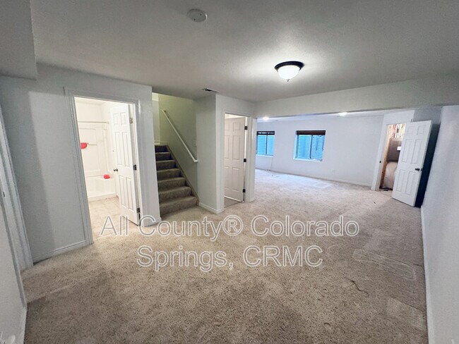 Building Photo - 6624 Range Overlook Heights